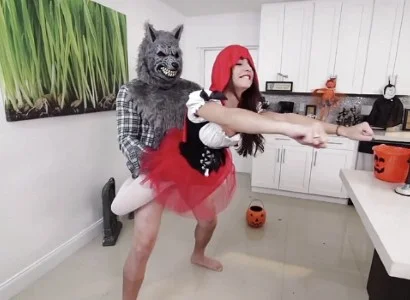 Cô bé quàng khăn đỏ chịch nhau cực đã